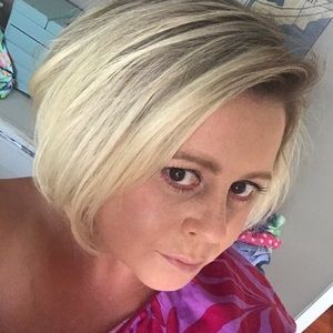 Meet your Posher, Nia